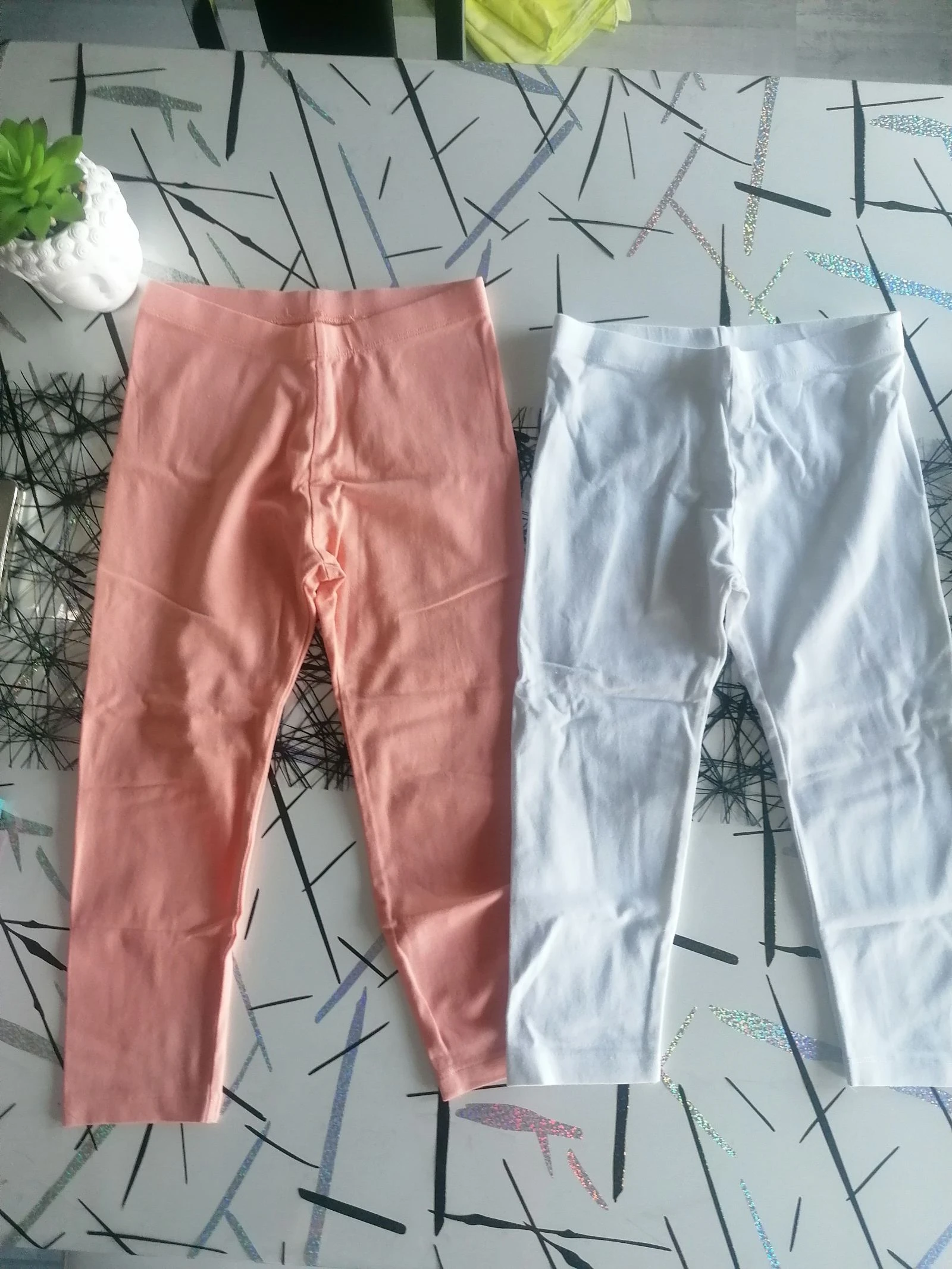 Lot 2 leggings orange blanc T 10 ans 👧🏻 